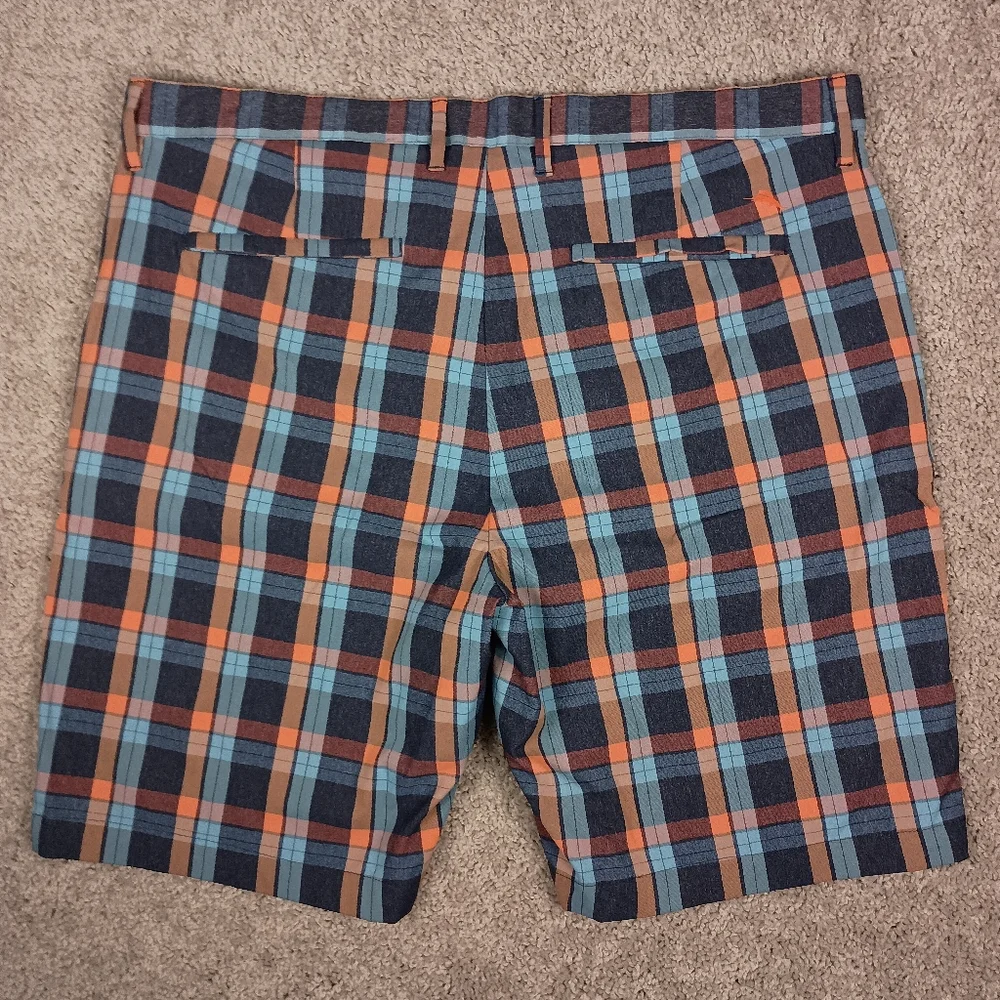 Tommy Bahama Men's Plaid Chino‎ Shorts, Size 40, Cotton, Flat Front, Casual Golf